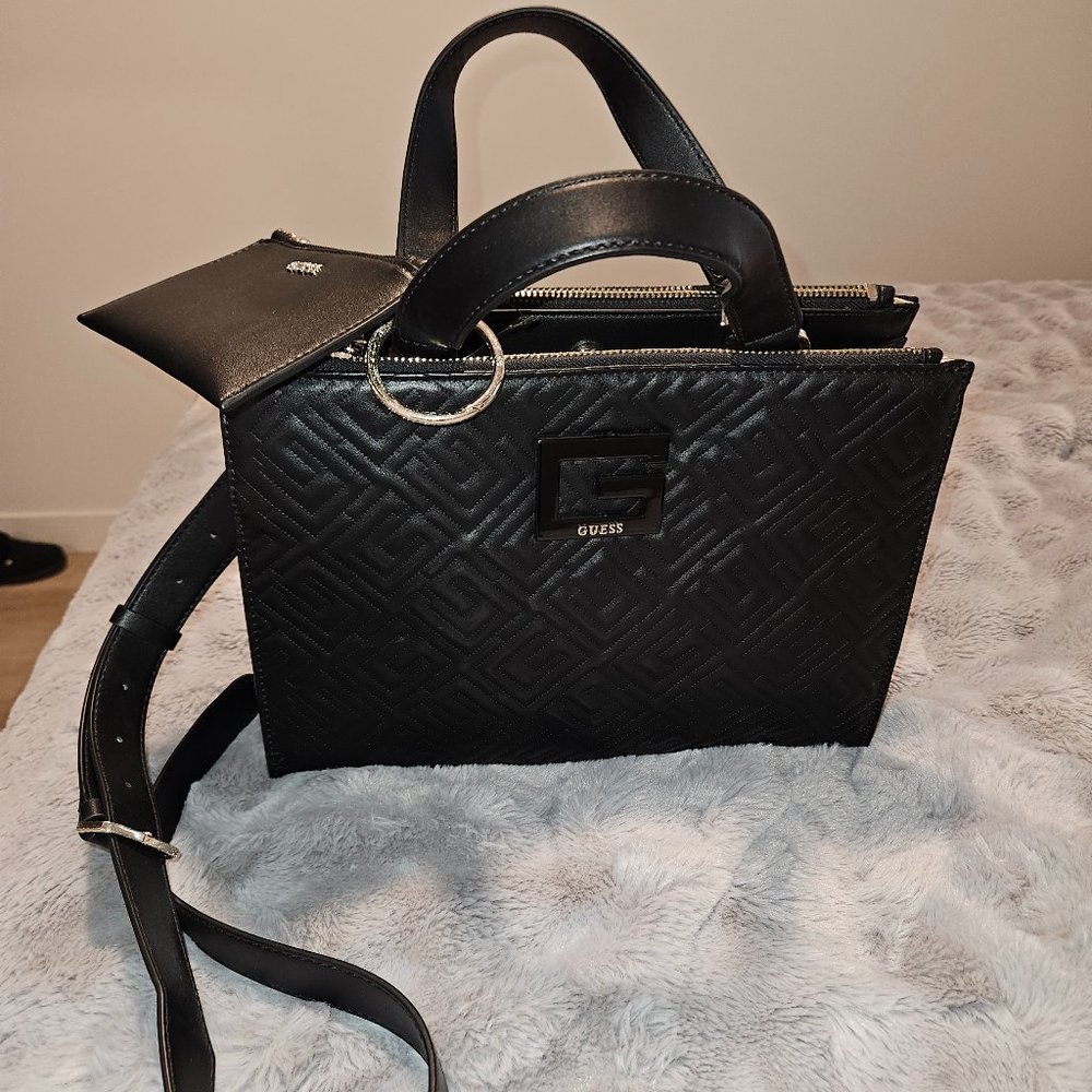 Guess purse New with Tags - Picture 3 of 7